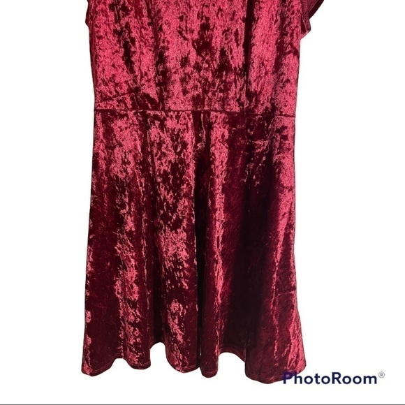 MAU Mau Crushed velvet fit and flare dress - Picture 6 of 10